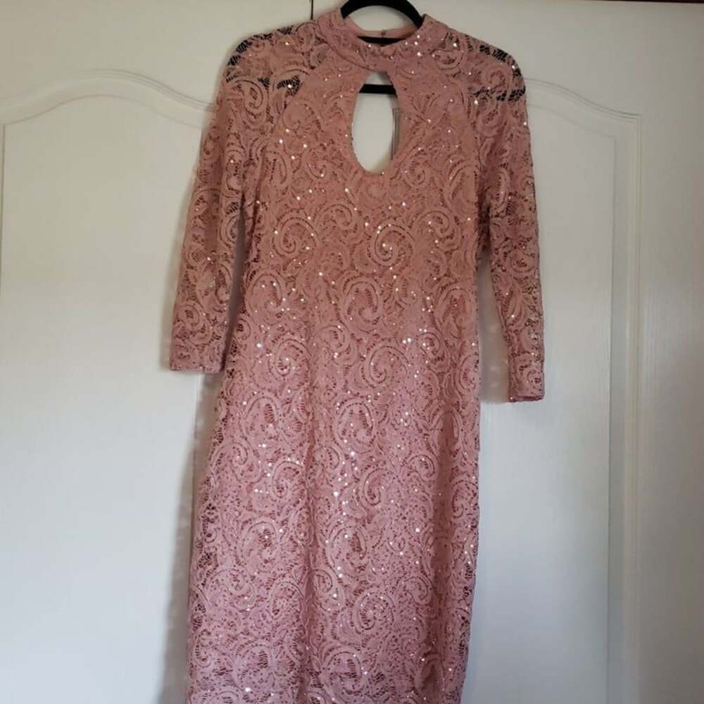 Marina Sequin Lace V-Neck Long‎ Sleeve Formal Dress in Blush Pink 8 Women